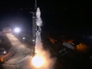 Read article: Falcon 9 launches Dragon cargo spacecraft to ISS
